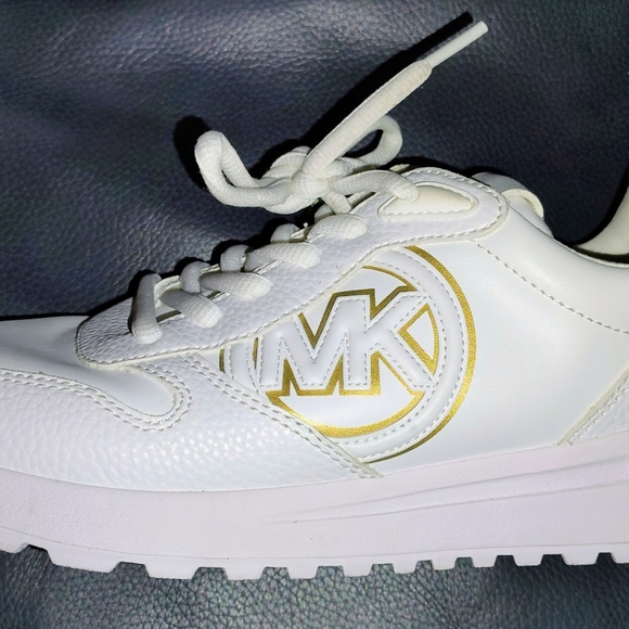 Michael Kors Dev Logo Embossed Trainer - Picture 3 of 8